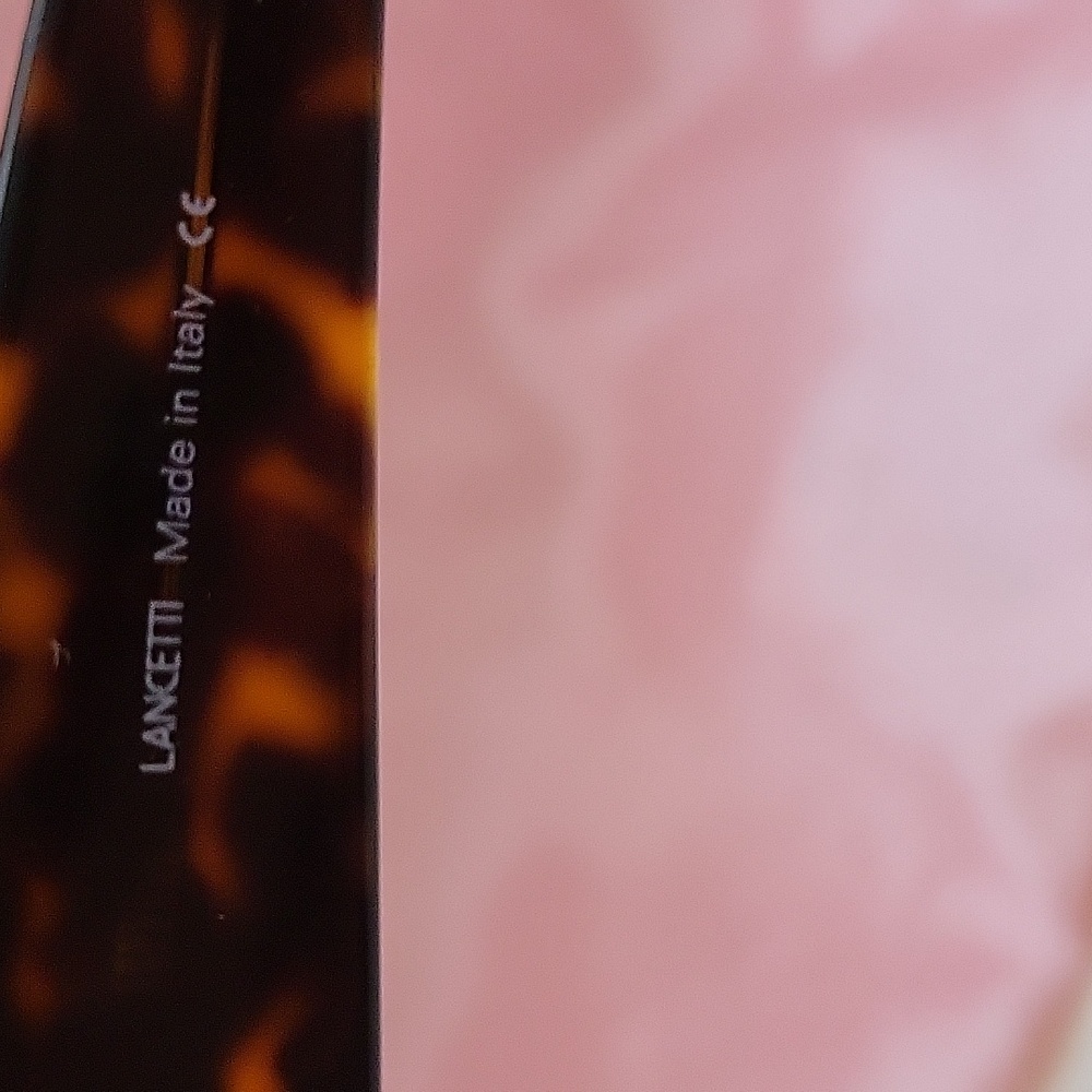 ✨️LANCETTI✨️ Vintage Women's Edgy Yet Sophisticated Sunglasses✨️ - Picture 3 of 8